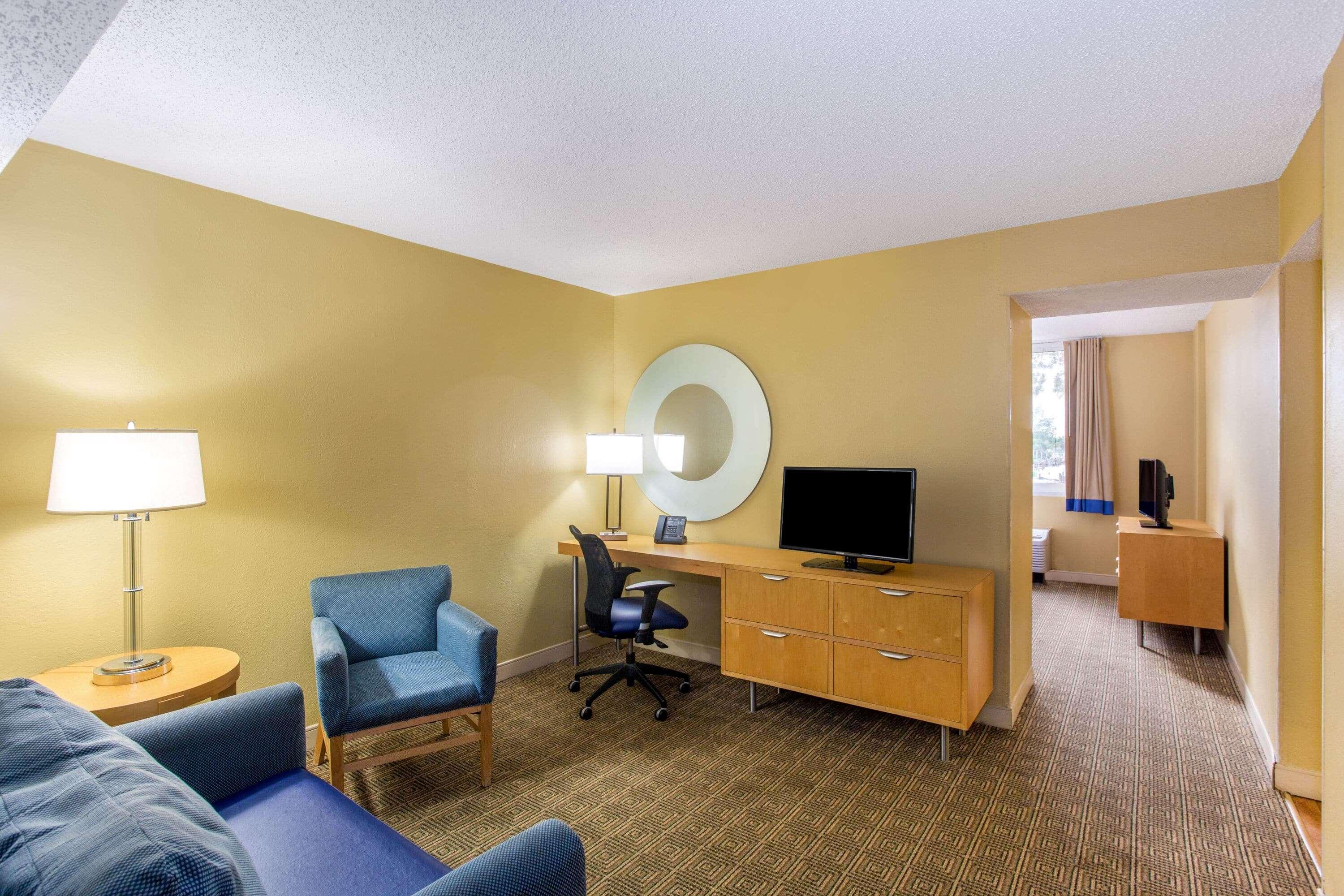 Hotel La Quinta By Wyndham Sarasota Downtown Exterior foto