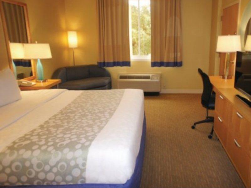 Hotel La Quinta By Wyndham Sarasota Downtown Exterior foto